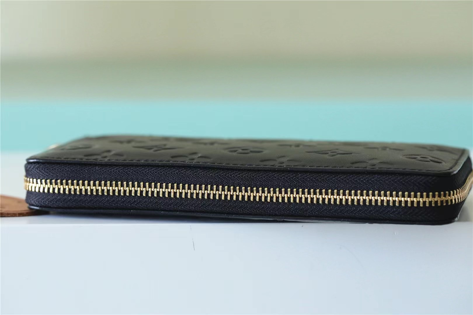 L0vis Vvtt0n Zippy Wallet Monogram Embossed Black For Women 8.1in/20cm M81510