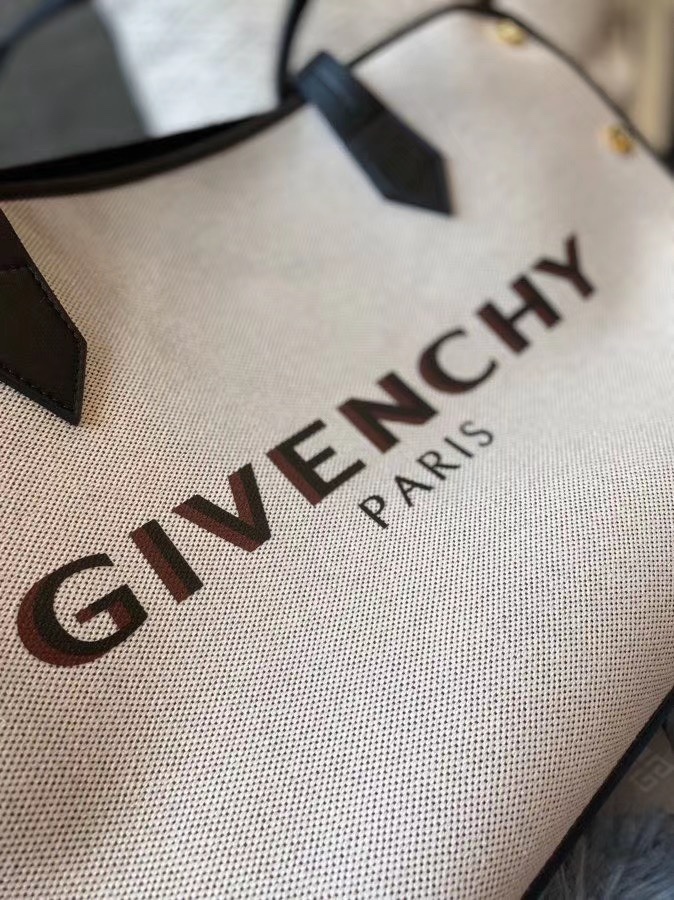Givenchy Bond Medium Bag Multicolor/Beige For Women 16.5in/42cm