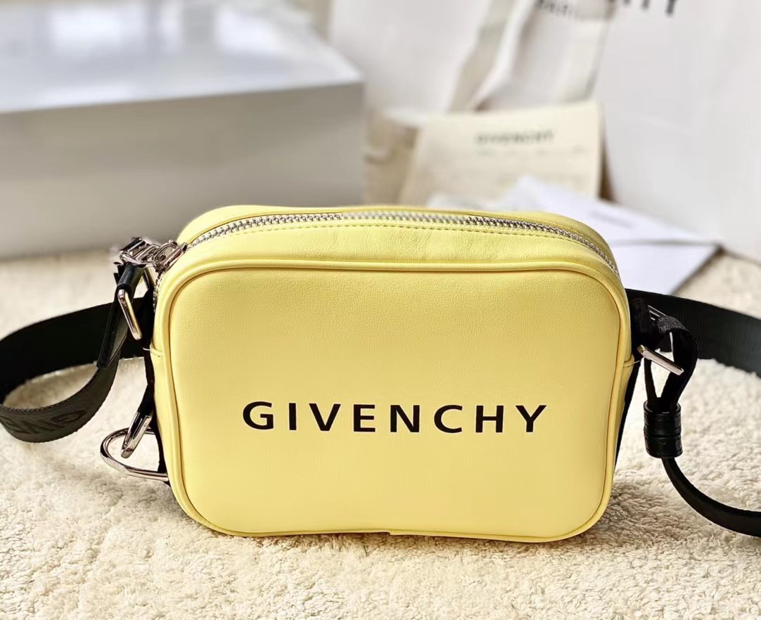 Givenchy Camera Bag Blue/Black/Yellow For Women 7.75in/19.7cm GIV158073