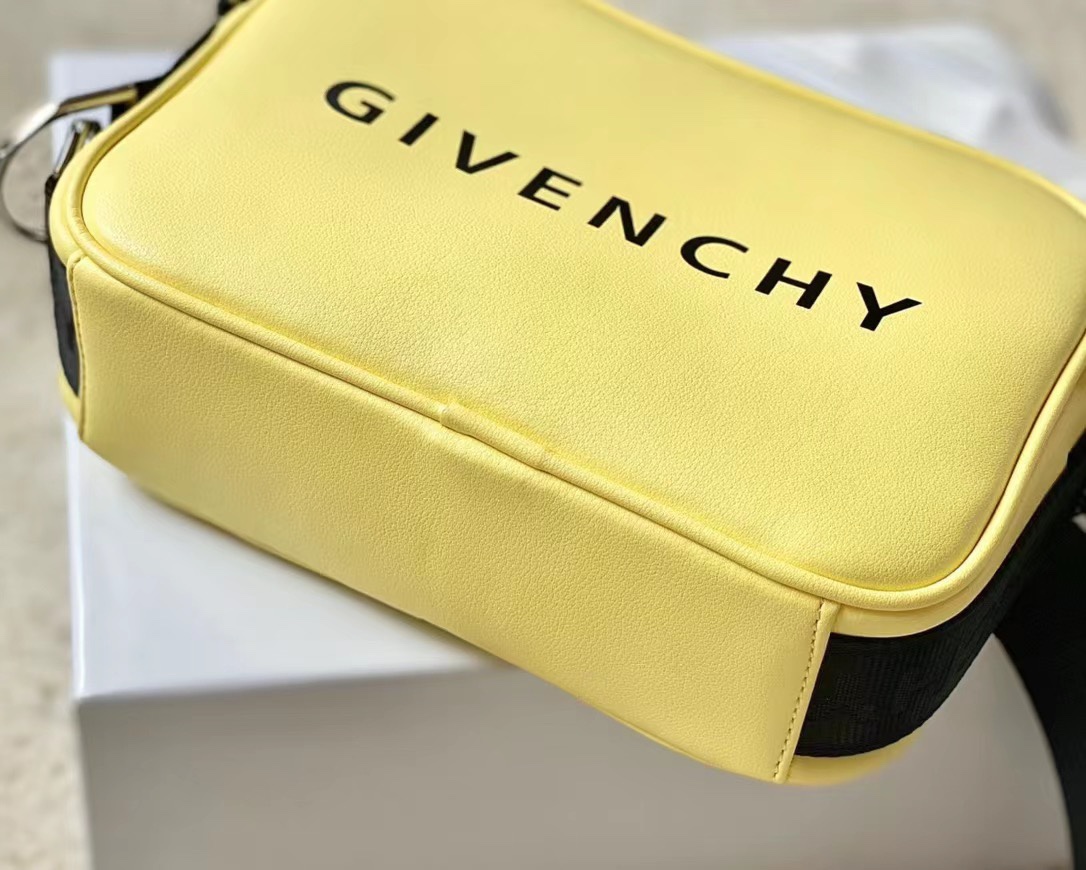 Givenchy Camera Bag Blue/Black/Yellow For Women 7.75in/19.7cm GIV158073