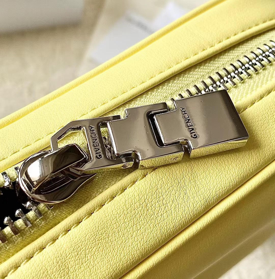 Givenchy Camera Bag Blue/Black/Yellow For Women 7.75in/19.7cm GIV158073