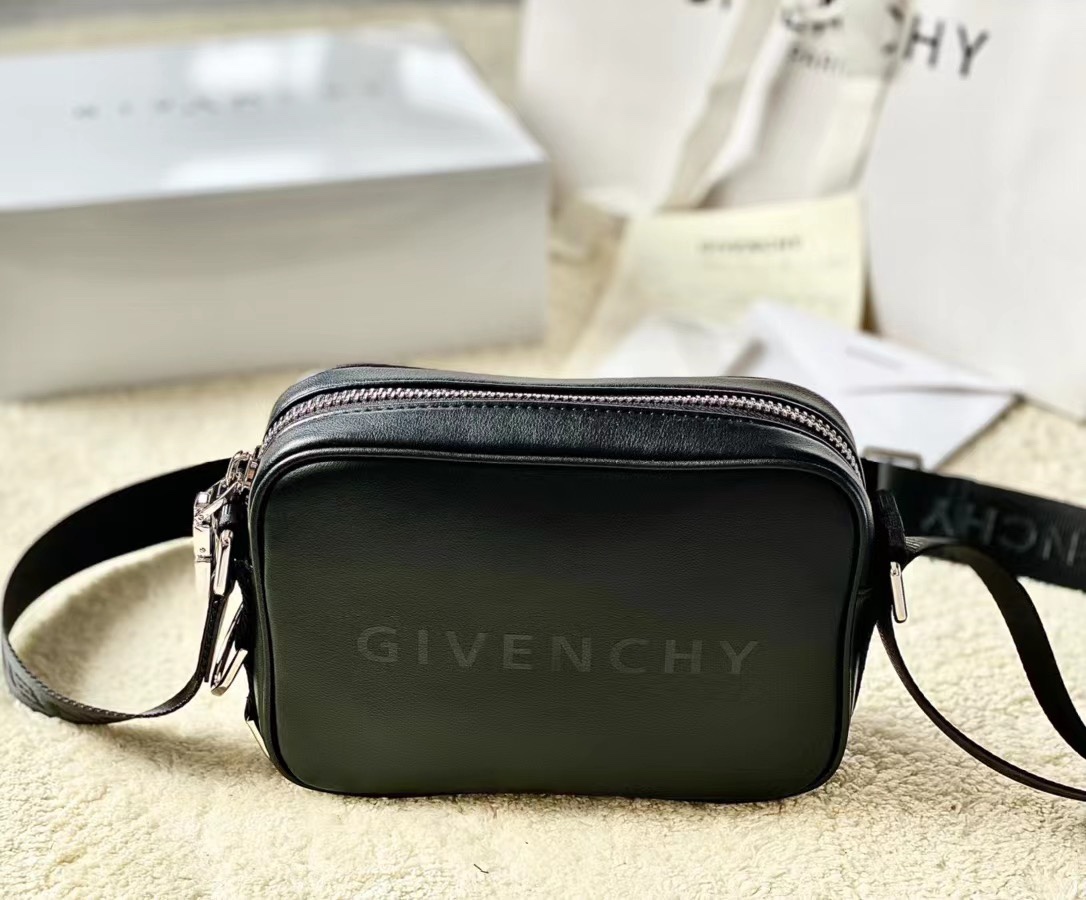 Givenchy Camera Bag Blue/Black/Yellow For Women 7.75in/19.7cm GIV158073