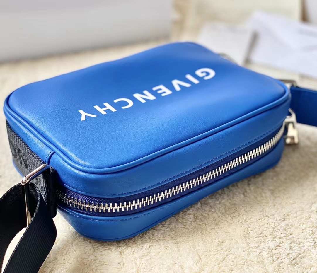 Givenchy Camera Bag Blue/Black/Yellow For Women 7.75in/19.7cm GIV158073