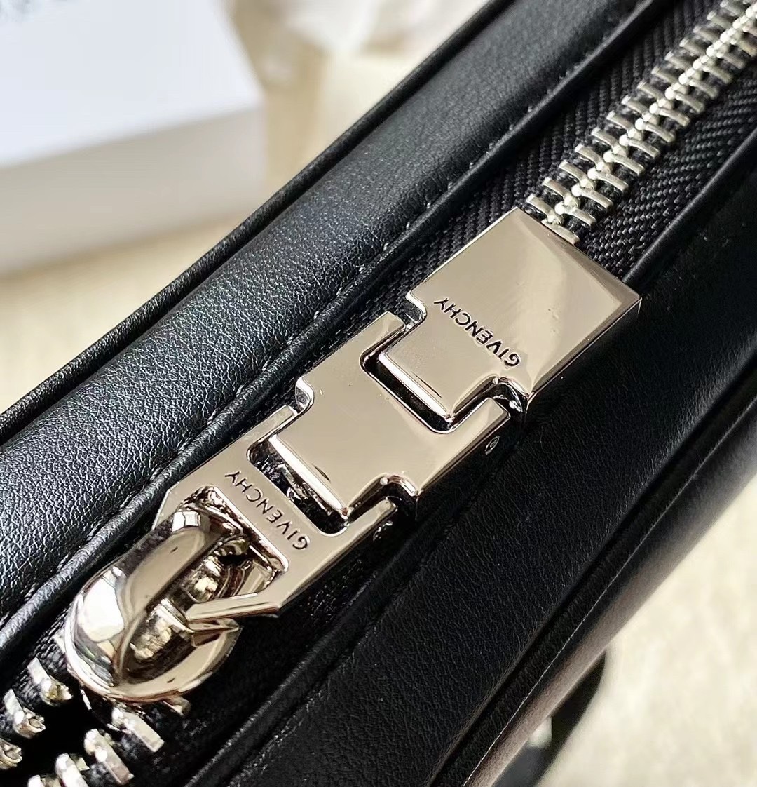 Givenchy Camera Bag Blue/Black/Yellow For Women 7.75in/19.7cm GIV158073