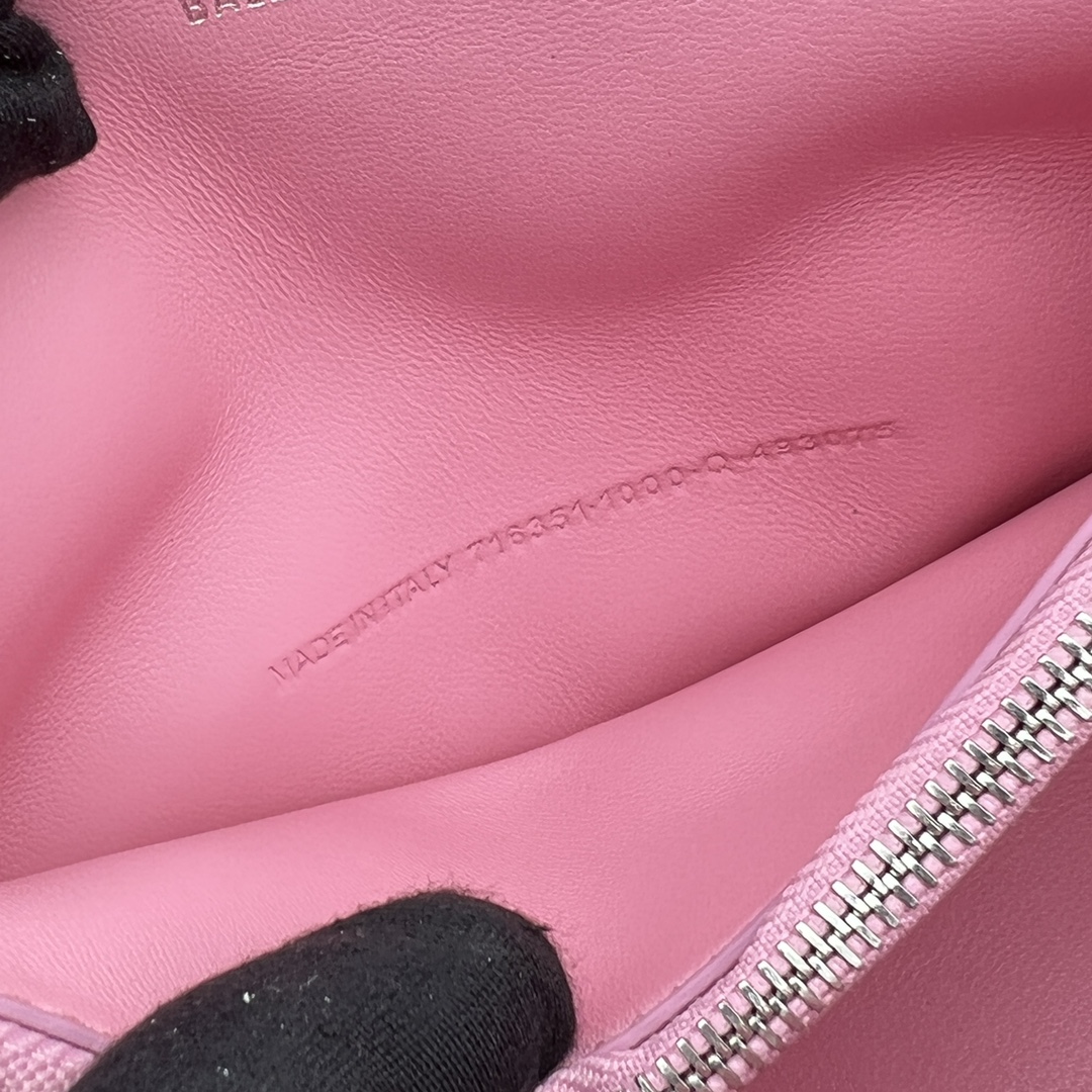 Ba1en*iaga Crush Small Chain Bag Black/Pink/Silver/White For Women 9.8in/24.9cm 716351210J09001