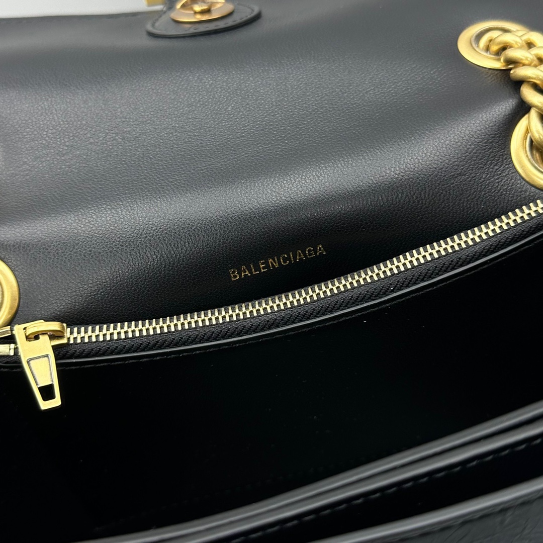 Ba1en*iaga Crush Small Chain Bag Black For Women 9.8in/25cm 716351210IT1000