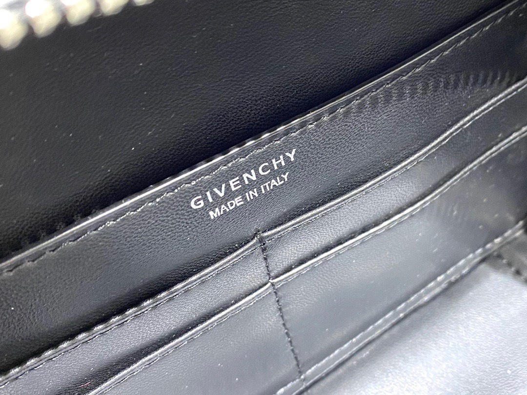 Givenchy Antigona Grained Camera Bag Black For Women 7.3in/18.5cm