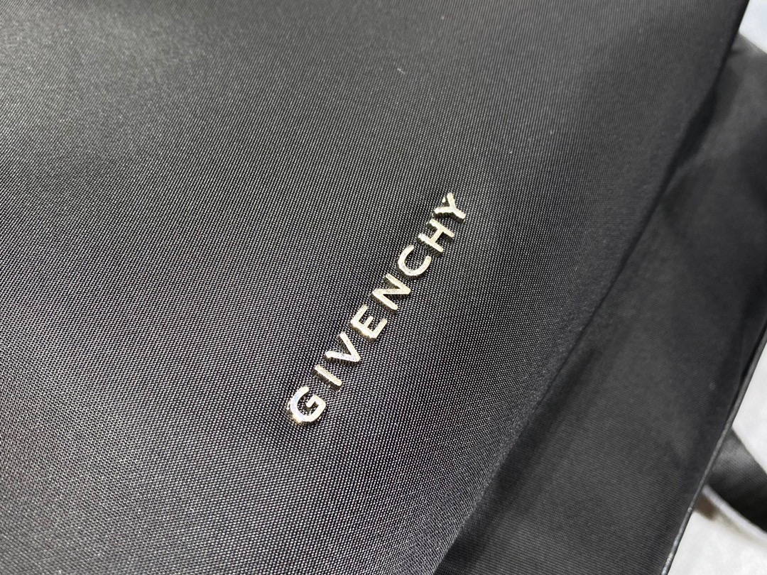 Givenchy Essentiel U Backpack Black For Women 16.9in/43cm BK508HK1F5-001