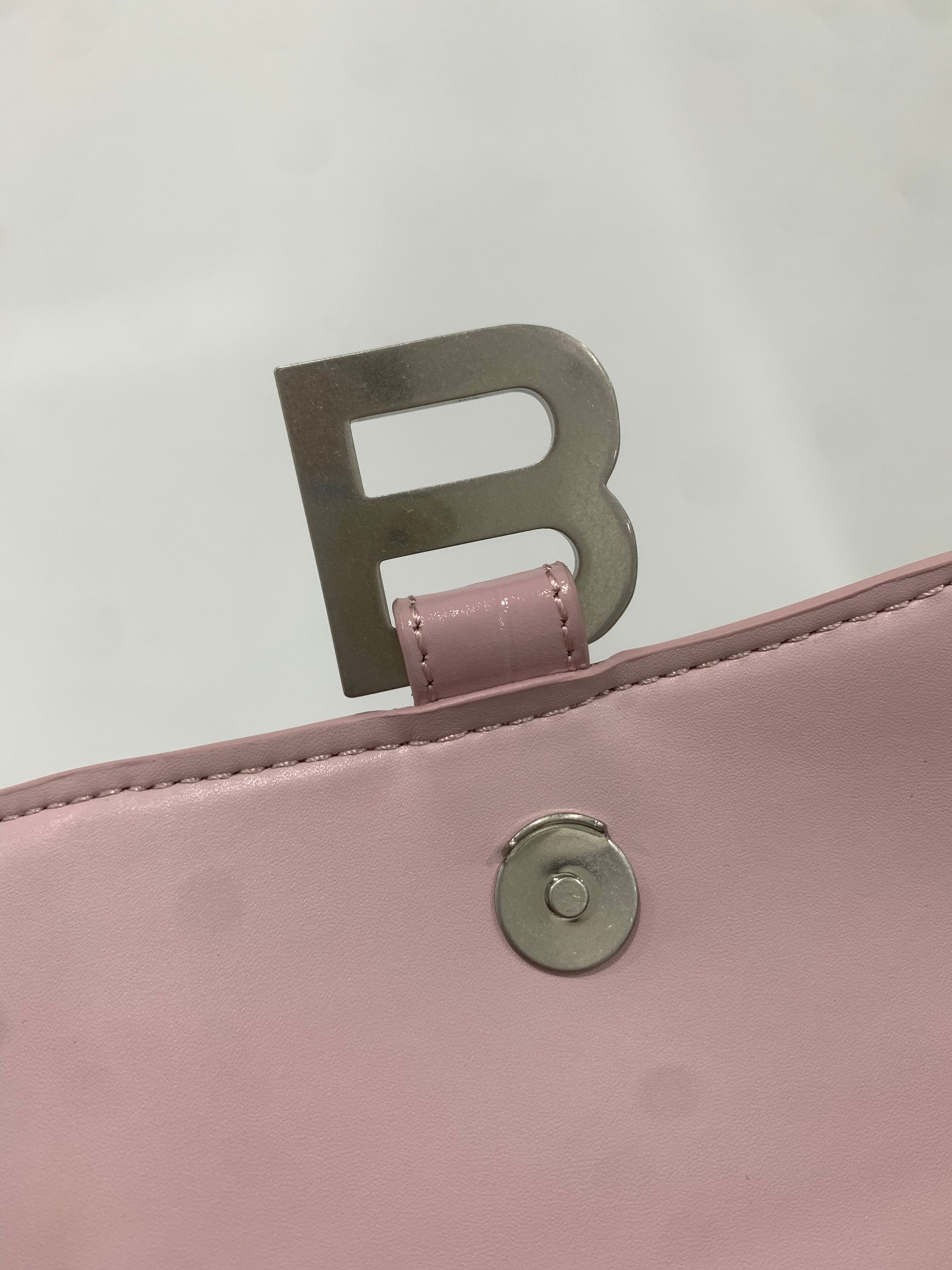 Ba1en*iaga Hourglass Wallet Pink/Burgundy/Dark Green/Black For Women 7.6in/19cm 6560501LRGM6310