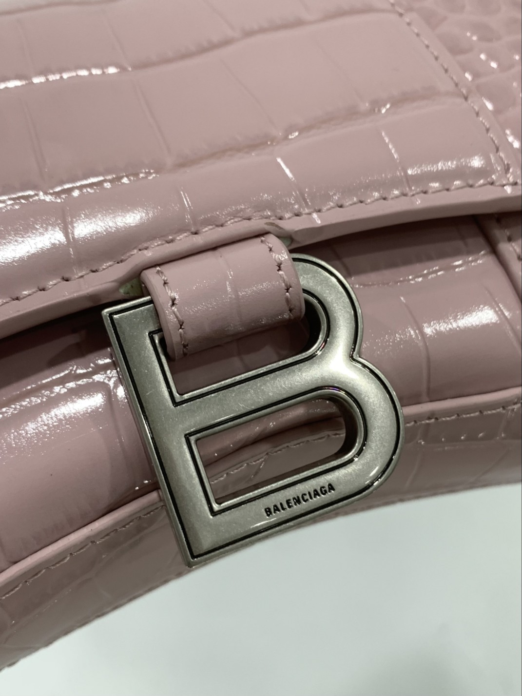 Ba1en*iaga Hourglass Wallet Pink/Burgundy/Dark Green/Black For Women 7.6in/19cm 6560501LRGM6310