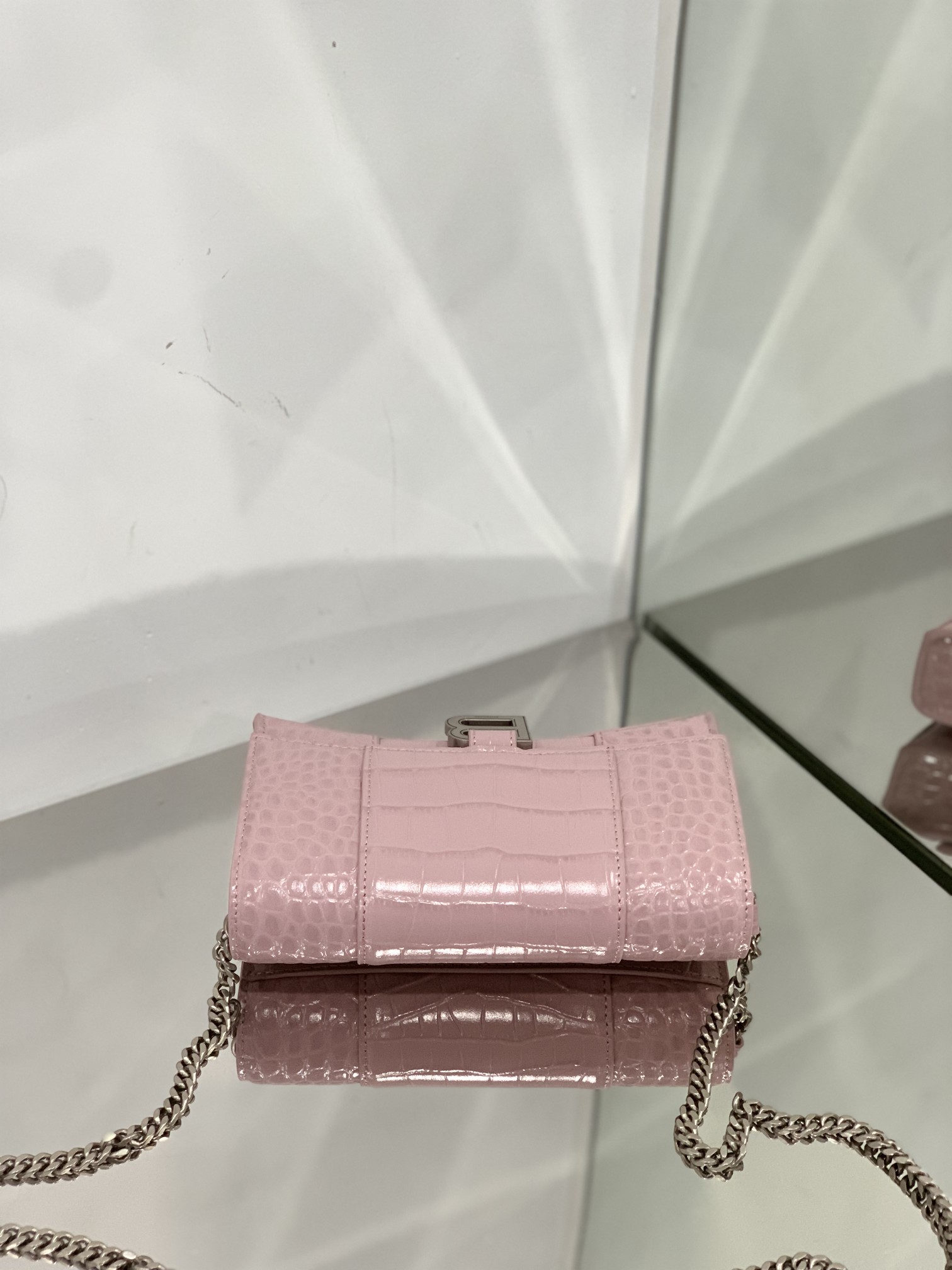 Ba1en*iaga Hourglass Wallet Pink/Burgundy/Dark Green/Black For Women 7.6in/19cm 6560501LRGM6310