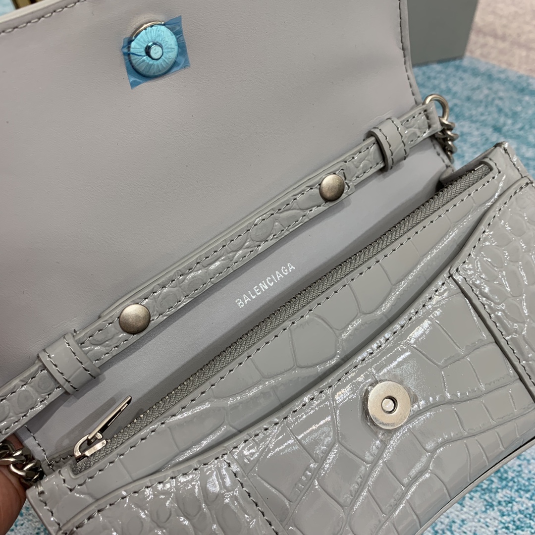 Ba1en*iaga Hourglass Wallet Silver/Grey/Gold/Green/Black For Women 7.6in/19cm 6560502UDF71000