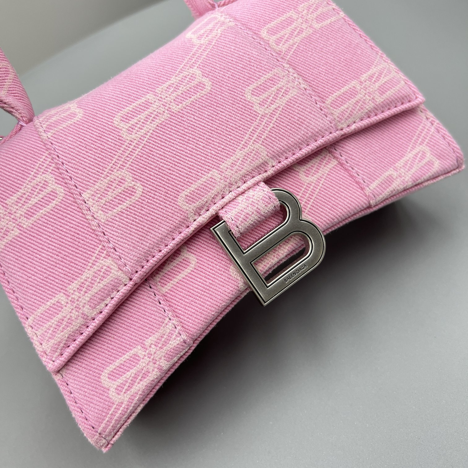 Ba1en*iaga Hourglass XS Handbag Pink/Blue For Women 7.4in/18.8cm