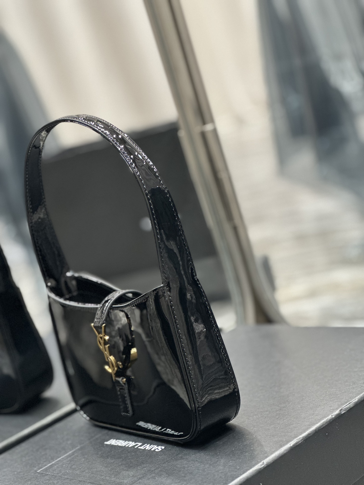 Sa1nt Lau*nt Le 5 A 7 Mini Black For Women 7.5in/19cm 7103180UF0W1000