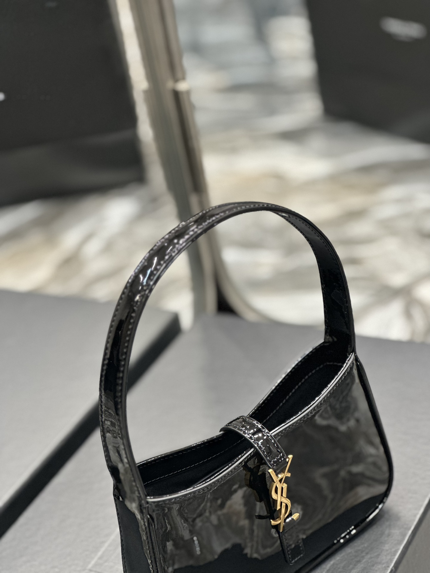 Sa1nt Lau*nt Le 5 A 7 Mini Black For Women 7.5in/19cm 7103180UF0W1000