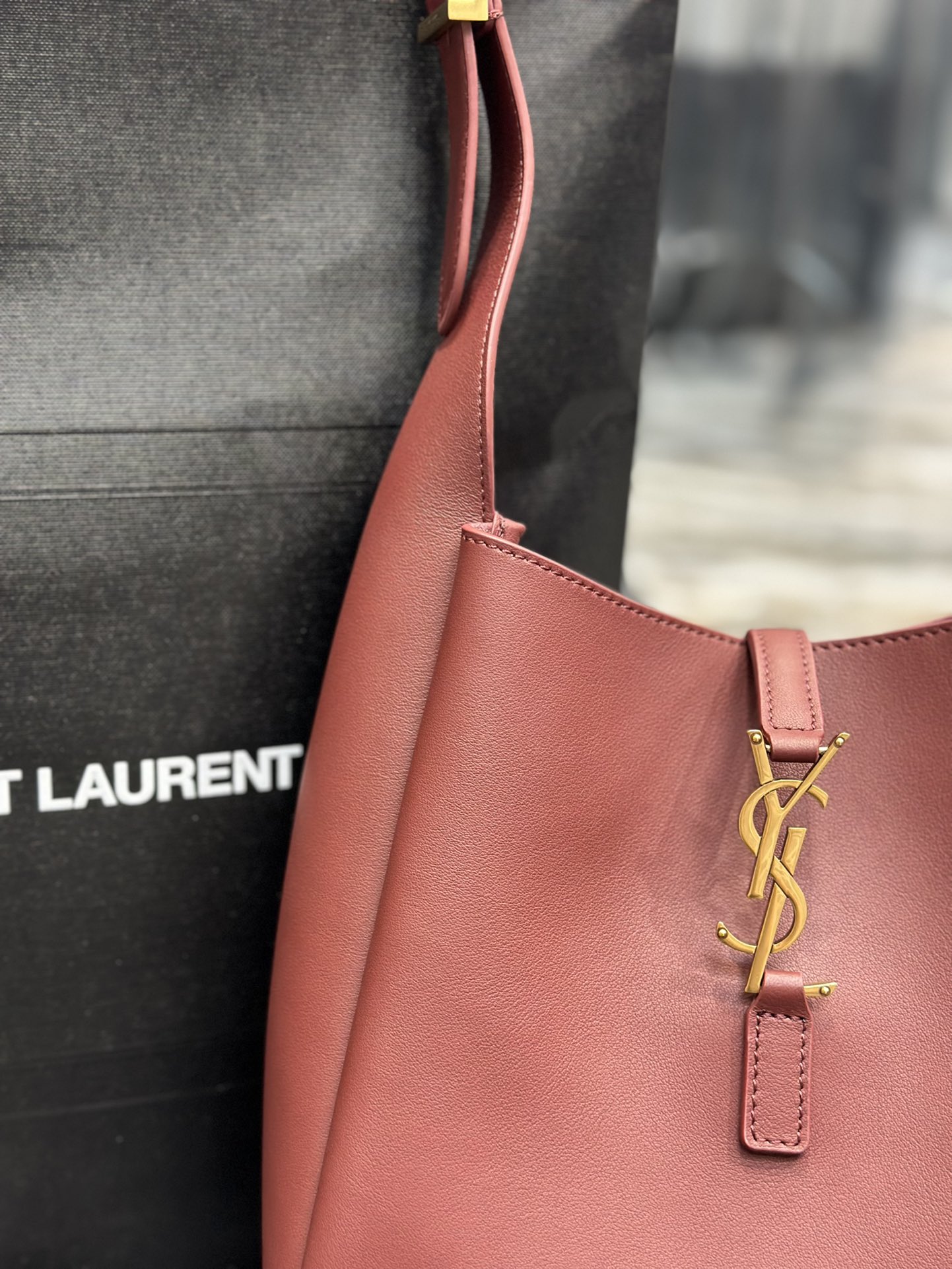 Sa1nt Lau*nt Le 5 A 7 Soft Small Black/Yellow/Burgundy For Women 9in/23cm 713938AAAUQ1000