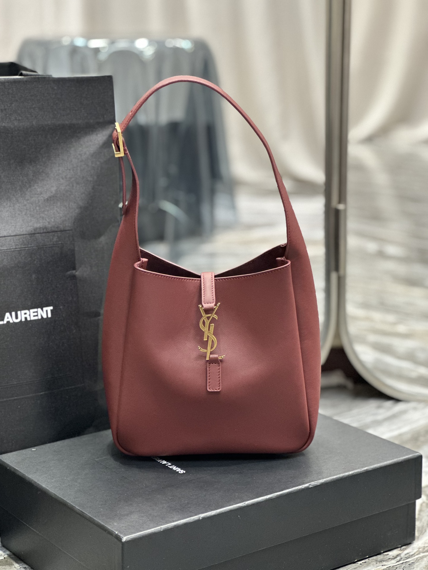 Sa1nt Lau*nt Le 5 A 7 Soft Small Black/Yellow/Burgundy For Women 9in/23cm 713938AAAUQ1000