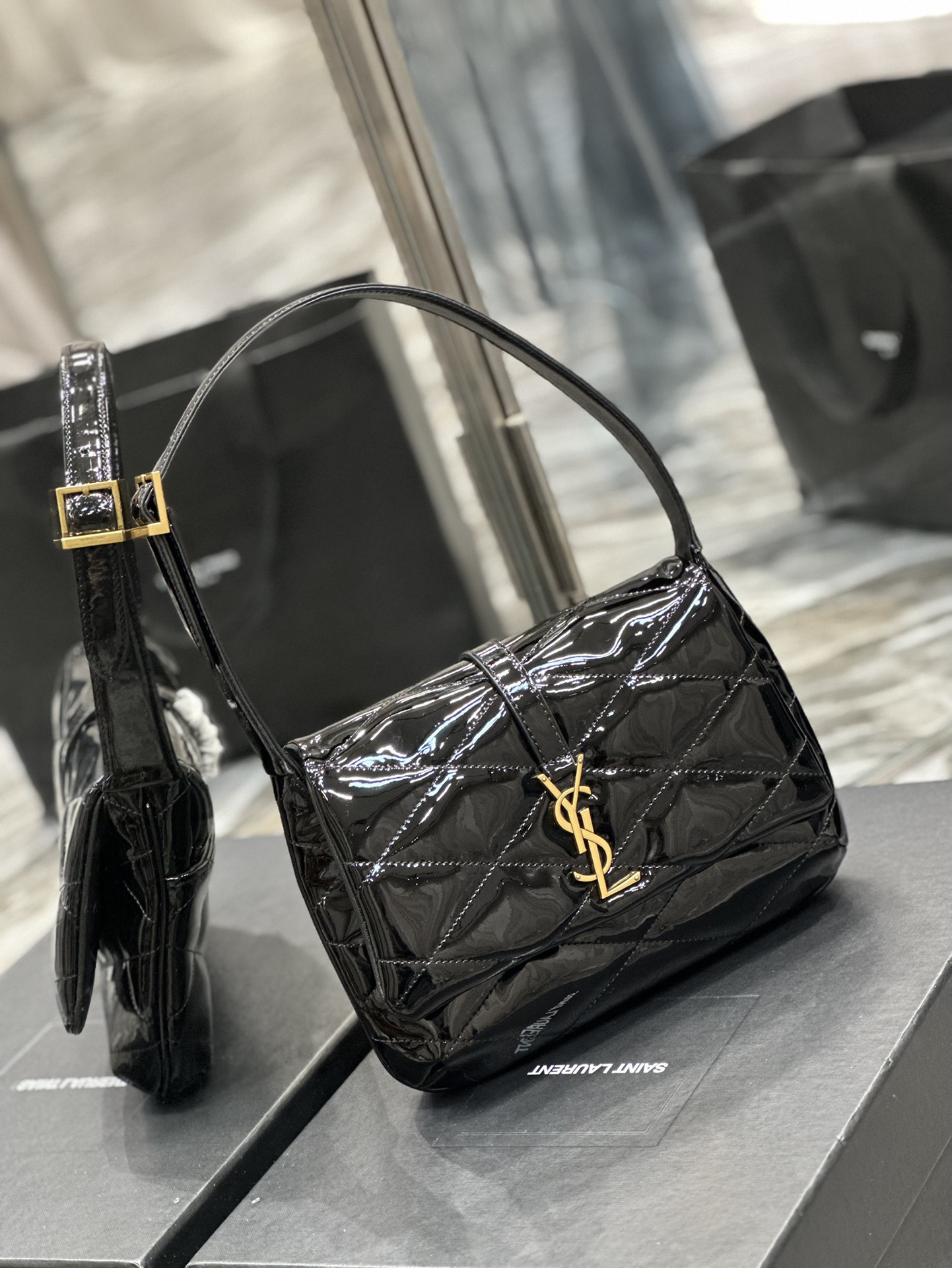 Sa1nt Lau*nt Le 5a7 Shoulder Bag Black For Women 9.4in/24cm SLAU-WY2177