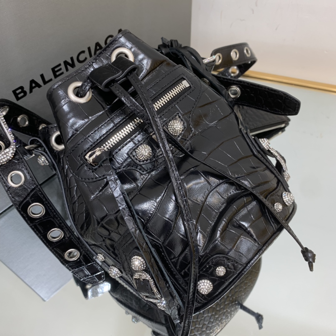 Ba1en*iaga Le Cagole XS Bucket Bag Black For Women 7.8in/19.8cm