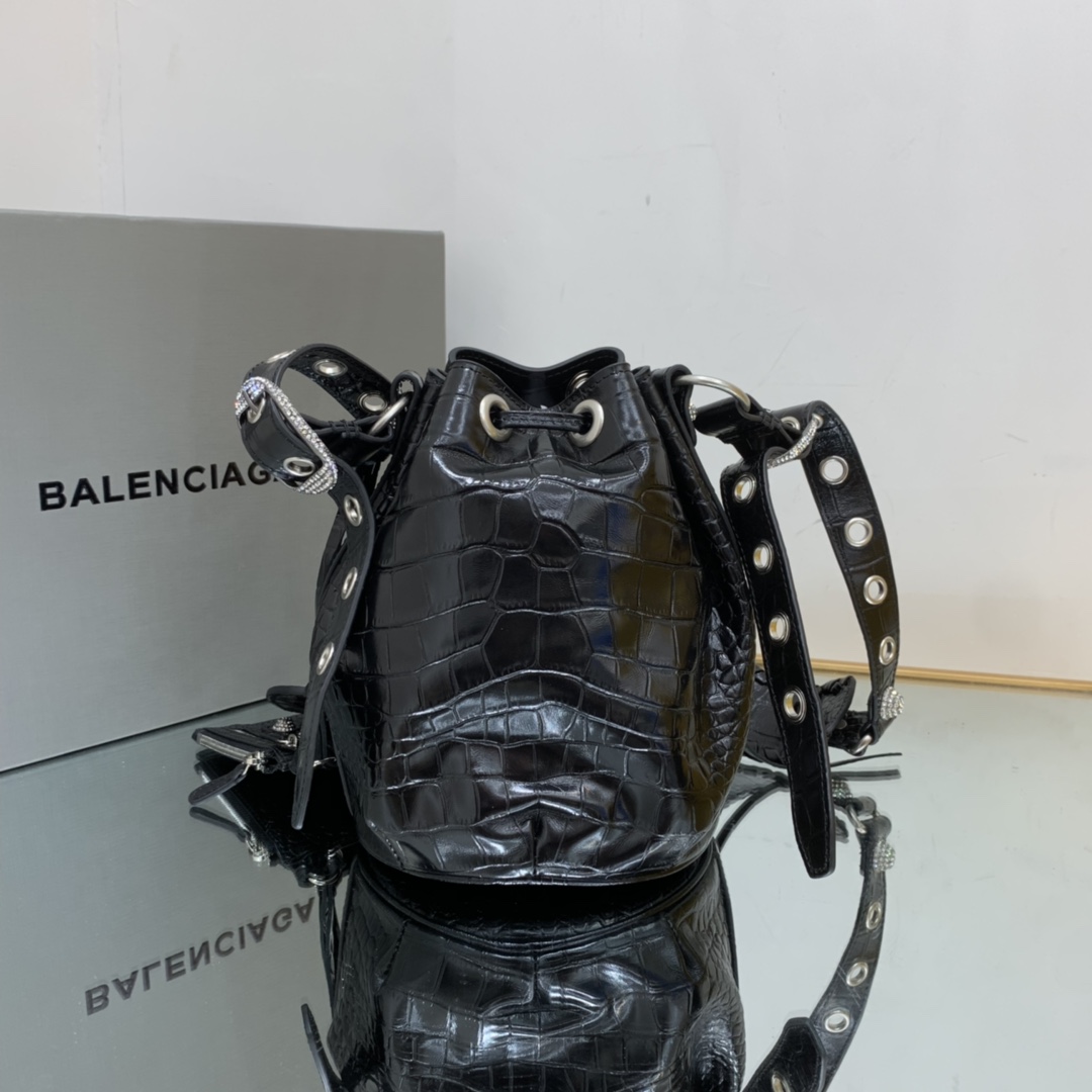 Ba1en*iaga Le Cagole XS Bucket Bag Black For Women 7.8in/19.8cm