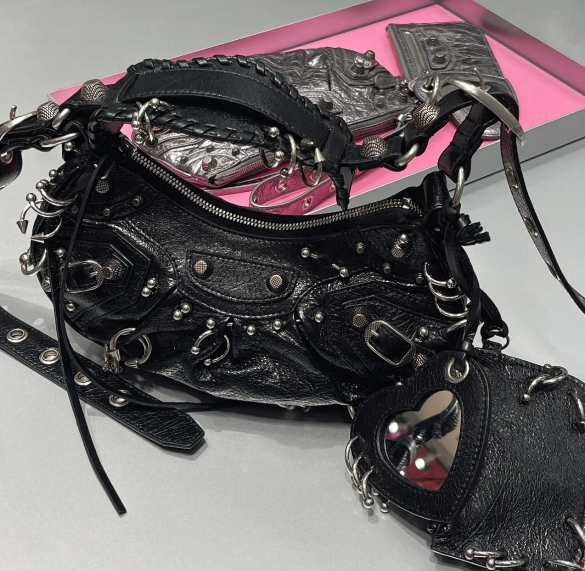 Ba1en*iaga Le Cagole XS Shoulder Bag Black/White For Women 10.2in/25.9cm 671309210G81000