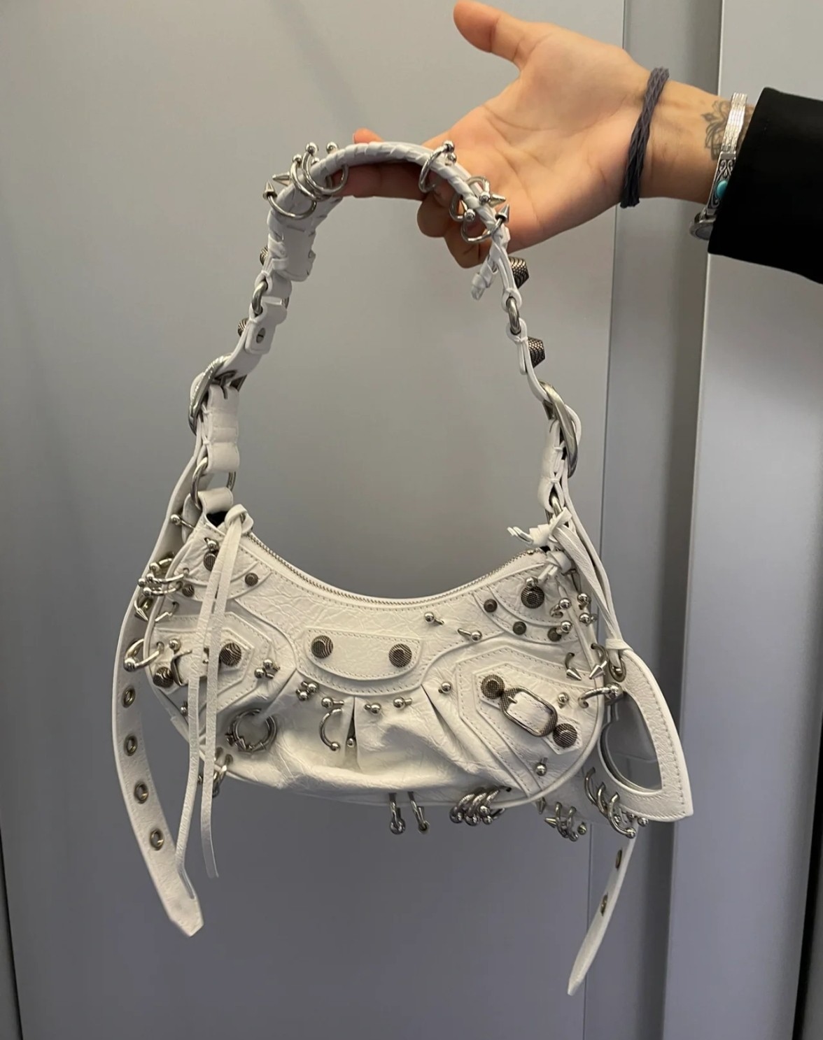 Ba1en*iaga Le Cagole XS Shoulder Bag Black/White For Women 10.2in/25.9cm 671309210G81000