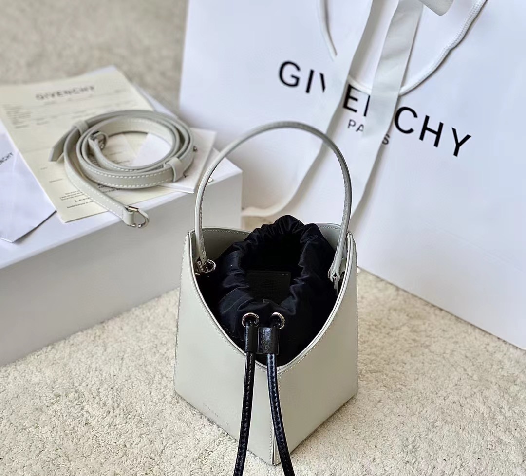 Givenchy Mini Cut Out Bucket Bag Black/White For Women 6.3in/16cm BB50NRB1GV 001