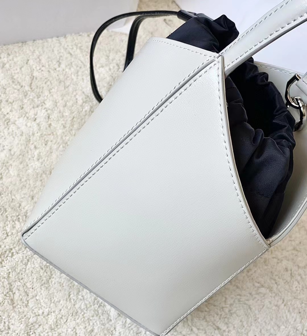 Givenchy Mini Cut Out Bucket Bag Black/White For Women 6.3in/16cm BB50NRB1GV 001