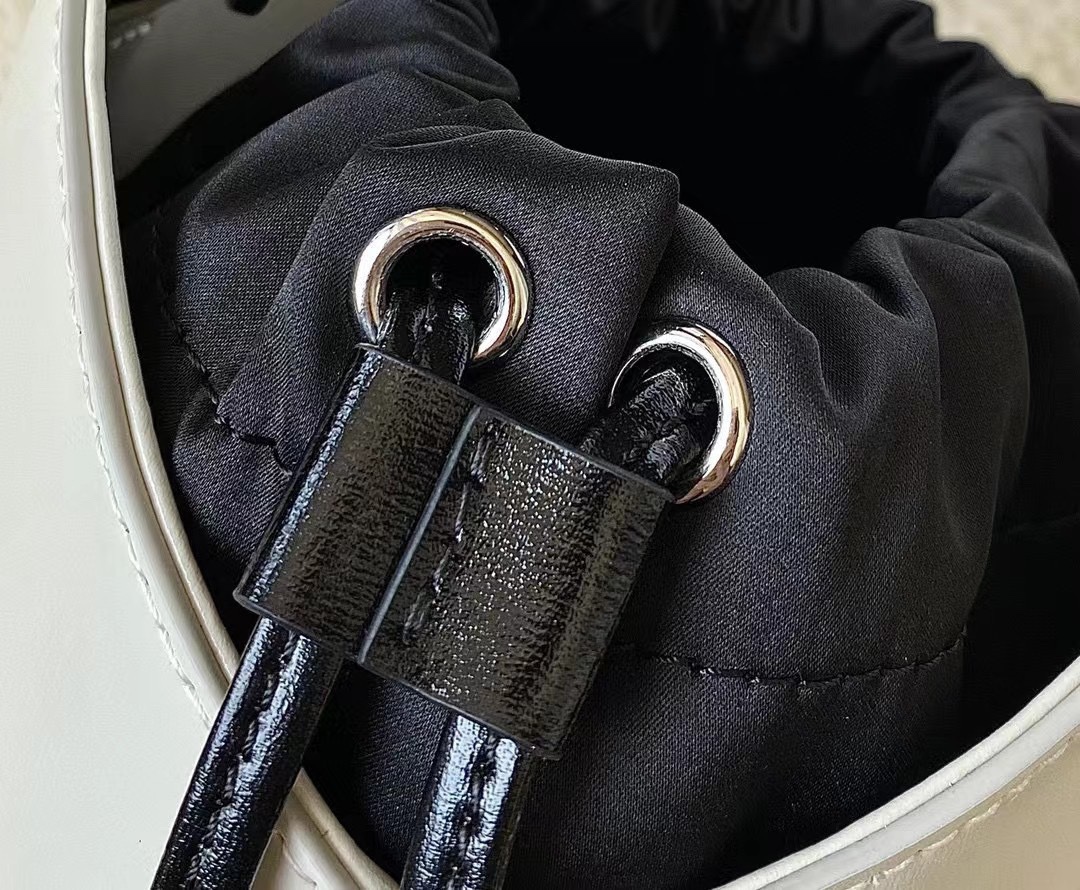 Givenchy Mini Cut Out Bucket Bag Black/White For Women 6.3in/16cm BB50NRB1GV 001