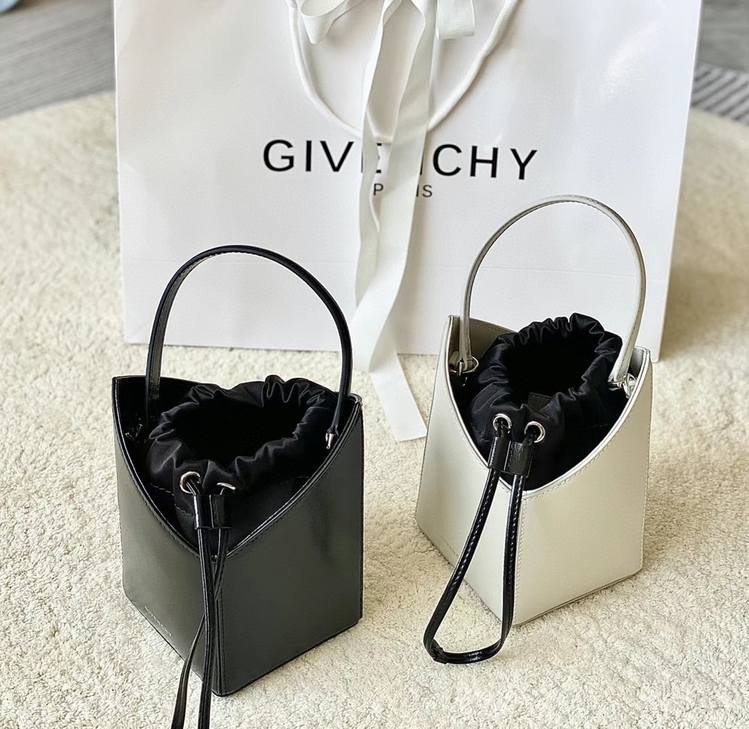 Givenchy Mini Cut Out Bucket Bag Black/White For Women 6.3in/16cm BB50NRB1GV 001