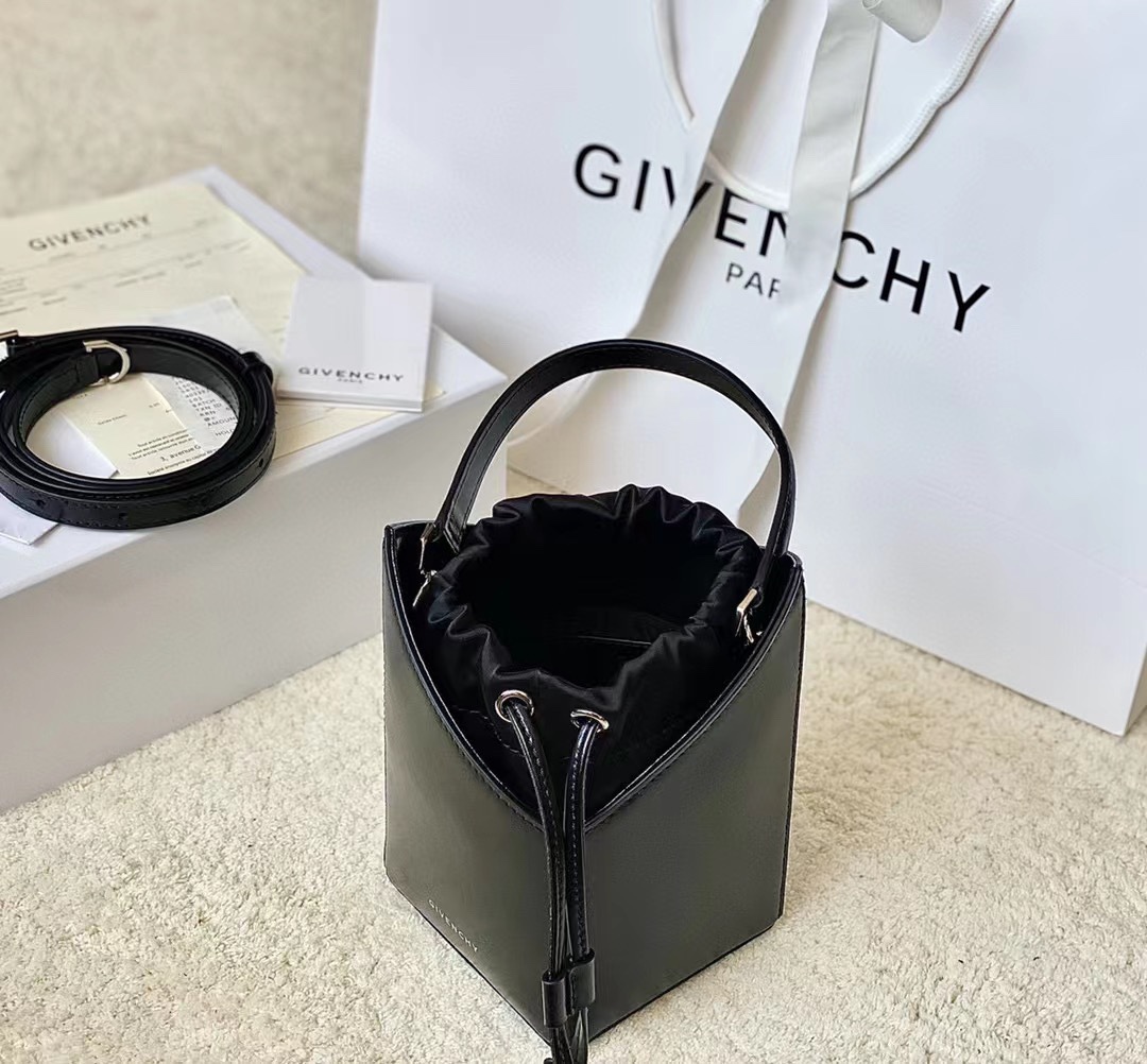Givenchy Mini Cut Out Bucket Bag Black/White For Women 6.3in/16cm BB50NRB1GV 001