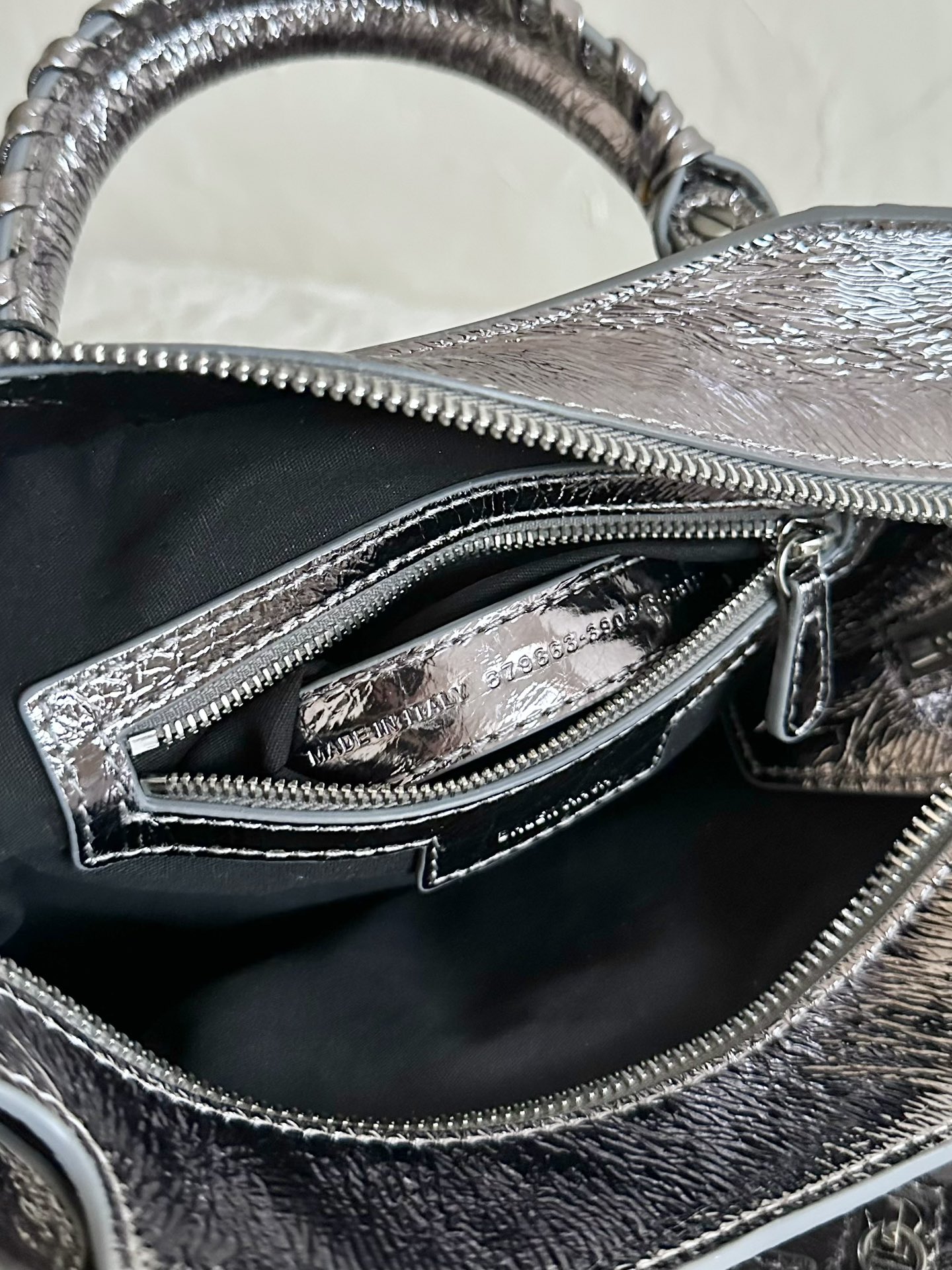 Ba1en*iaga Neo Cagole City Small Handbag White/Silver For Women 10.5in/27cm 222342F046015