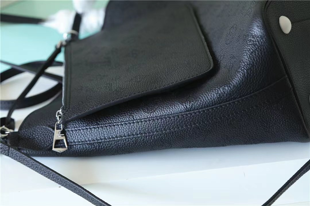L0vis Vvtt0n Neverfull MM Black For Women 12.2in/31cm