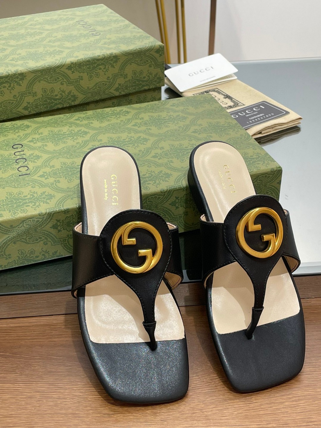 Gvc*1 Blondie Thong Sandal Black For Women 739048 C9D00 1000