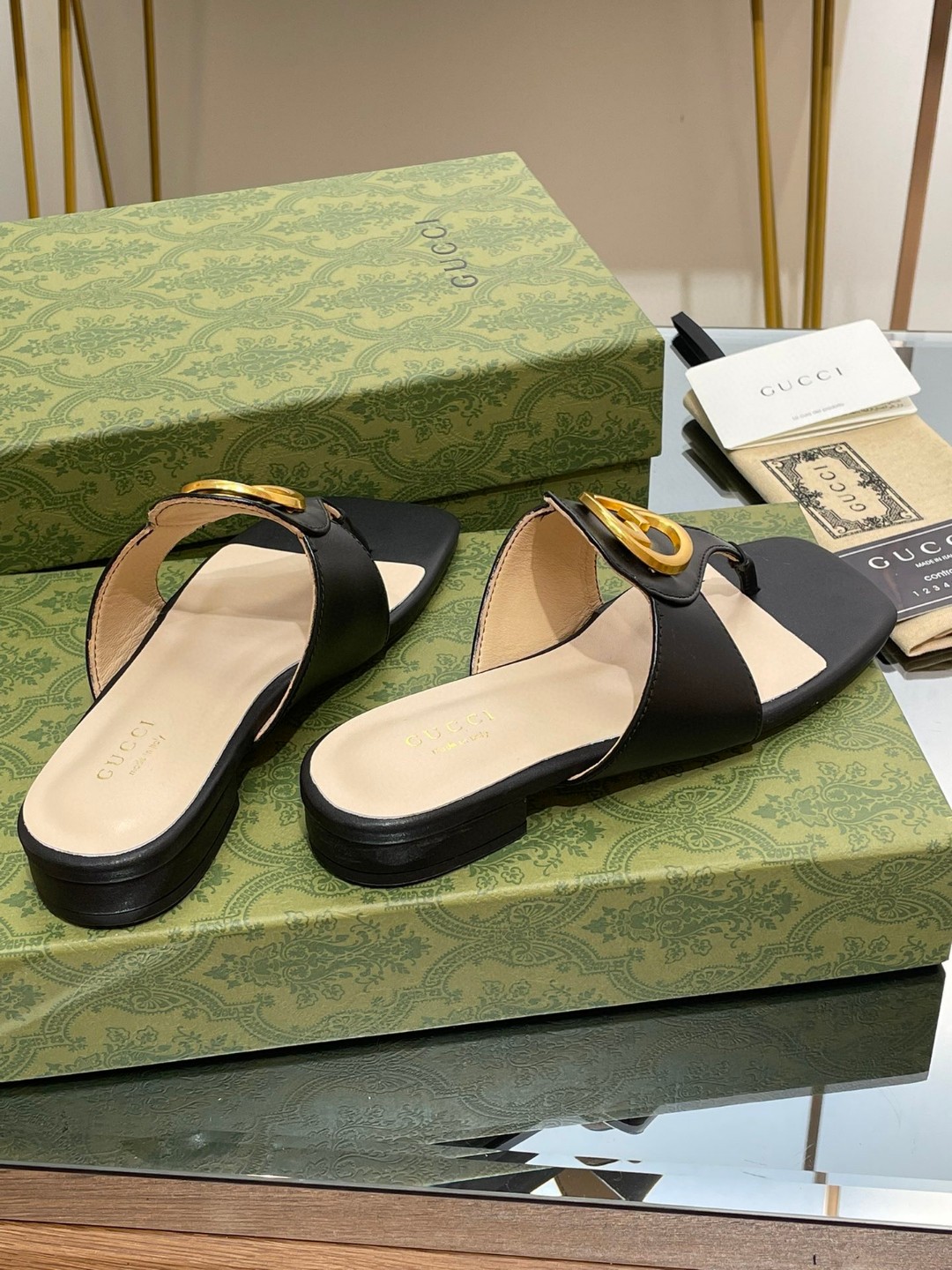 Gvc*1 Blondie Thong Sandal Black For Women 739048 C9D00 1000