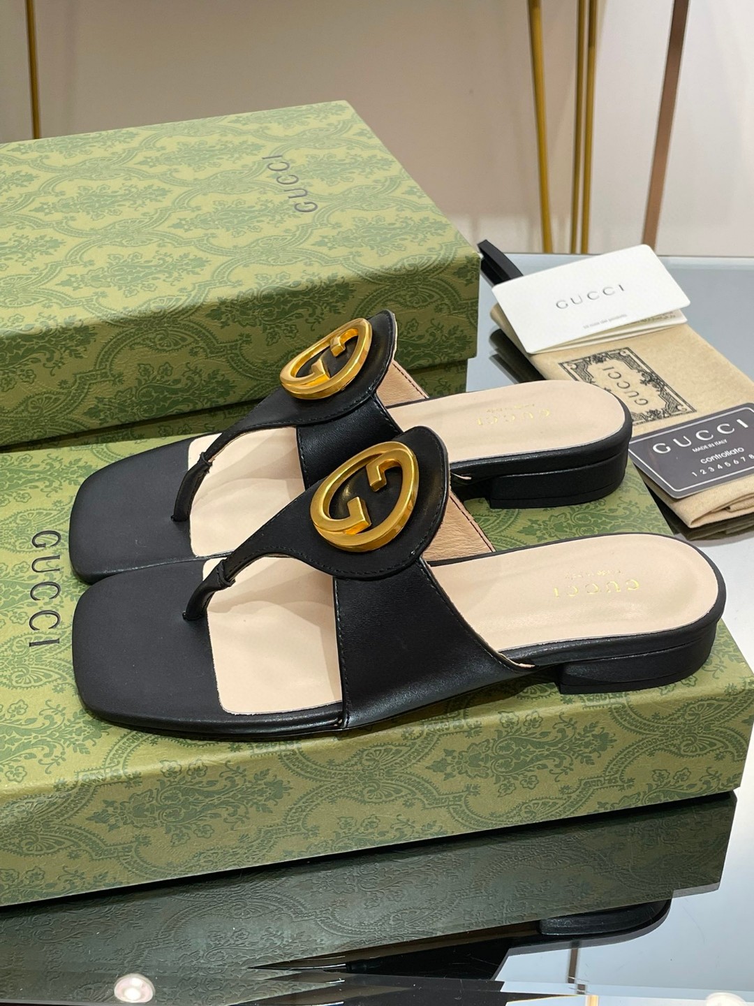 Gvc*1 Blondie Thong Sandal Black For Women 739048 C9D00 1000