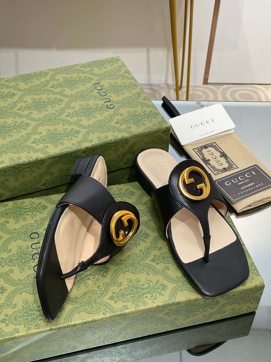 Gvc*1 Blondie Thong Sandal Black For Women 739048 C9D00 1000
