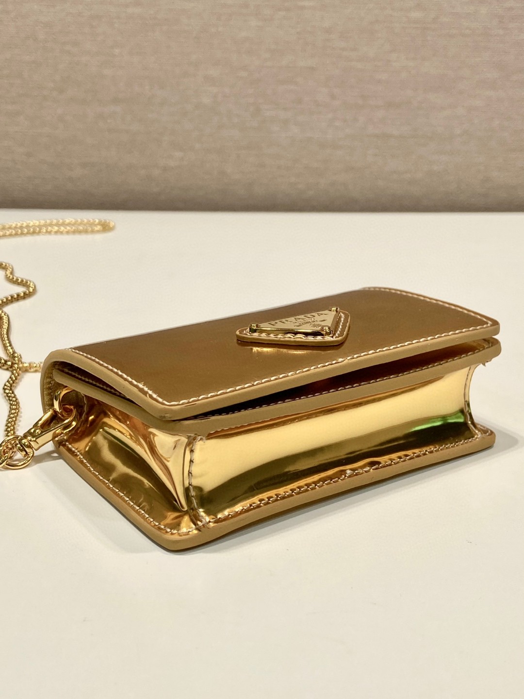 Pra*a Brushed Card Holder With Shoulder Strap Gold Tone/ Black For Women 4.5 in / 11.5 cm 1MR028_2CLE_F0522