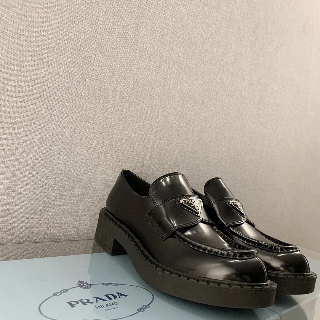Pra*a Chocolate Patent Loafers Black For Women 1.9 in/ 5cm 1D246M_JHR_F0002_F_B050