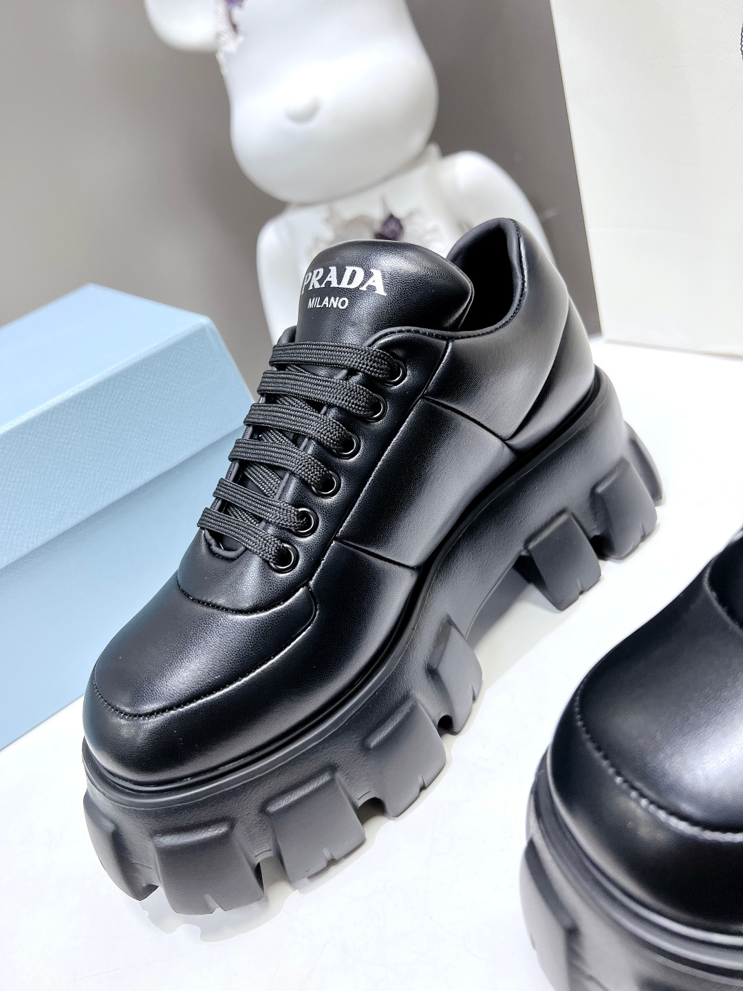Pra*a Soft Padded Nappa Lace-Up Shoes Black For Women 2.1 in/ 5.5 cm