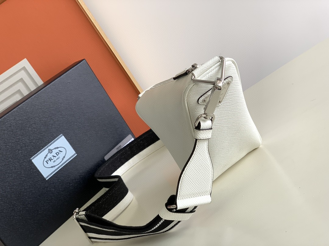 Pra*a Saffiano Pra*a Triangle Bag Green/Black/White For Women 11.1 in / 28 cm 2VH155_2FAD_F0458_V_OOO
