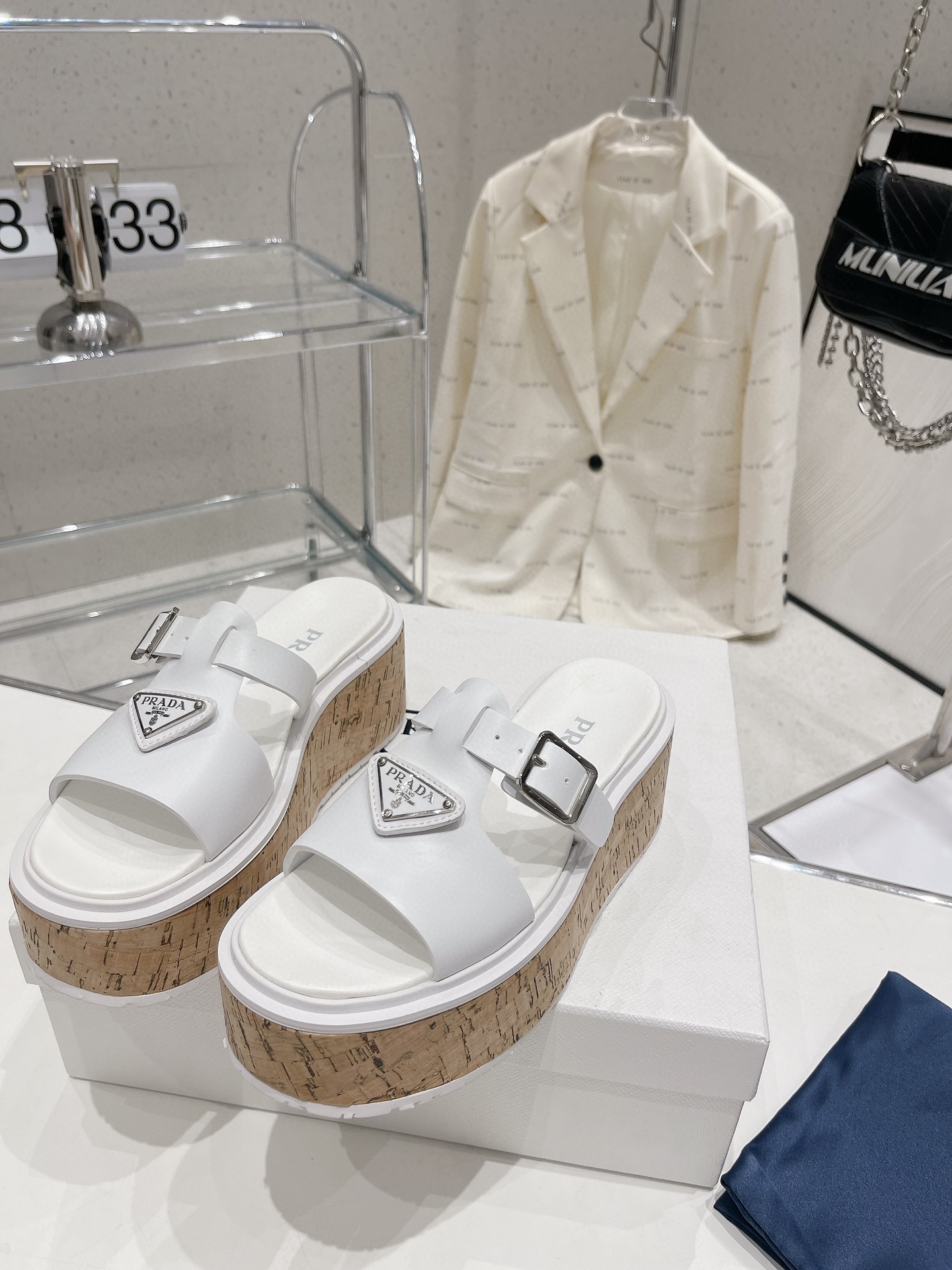 Pra*a Wedge Platform Sandals White For Women 2.9 in/ 7.5 cm 1XX641_3LLP_F0009_F_075