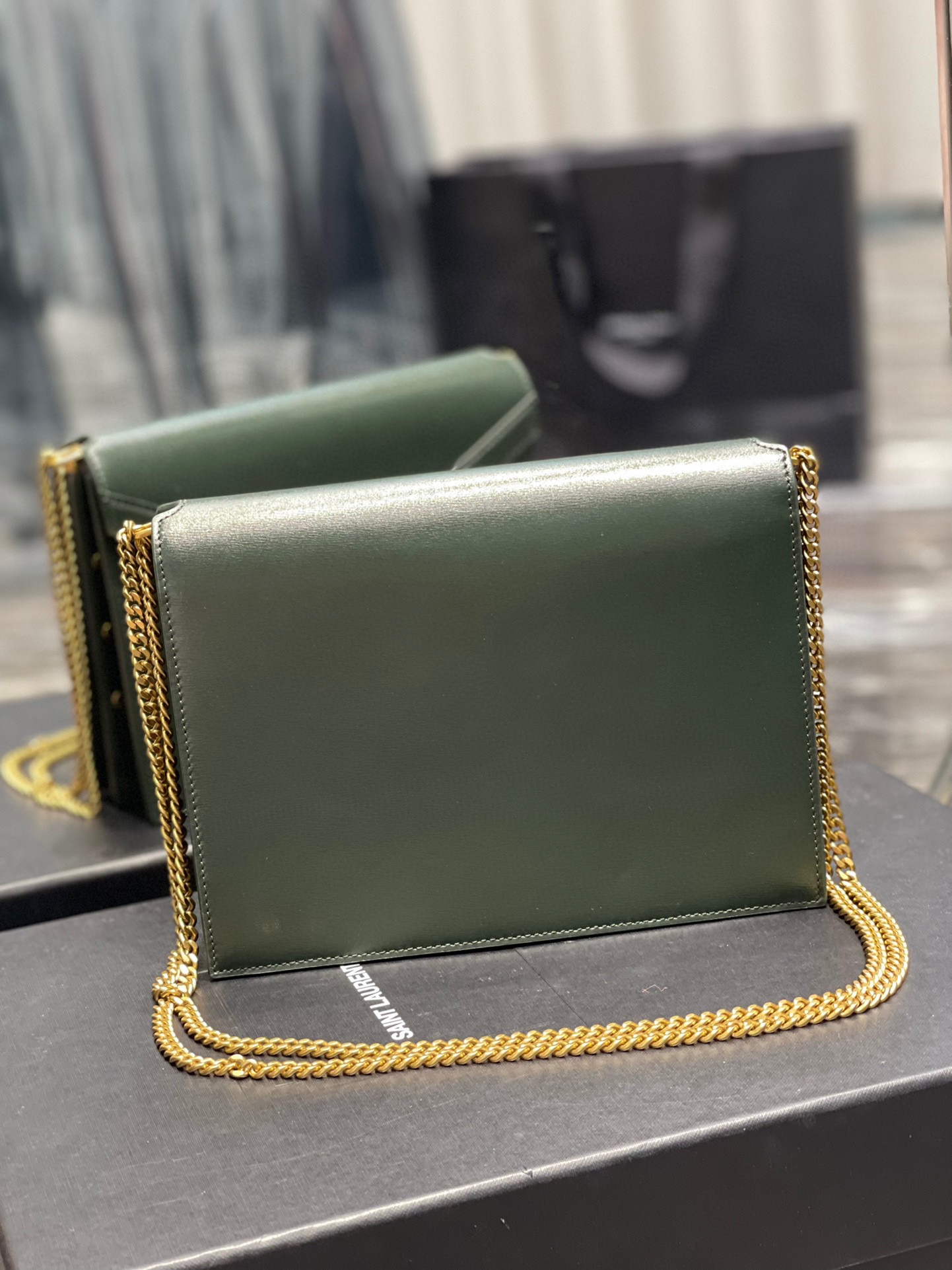 Sa1nt Lau*nt Cassandra Medium Chain Bag Black/White/Red/Green/Burgundy For Women‎ 8.6in/22cm