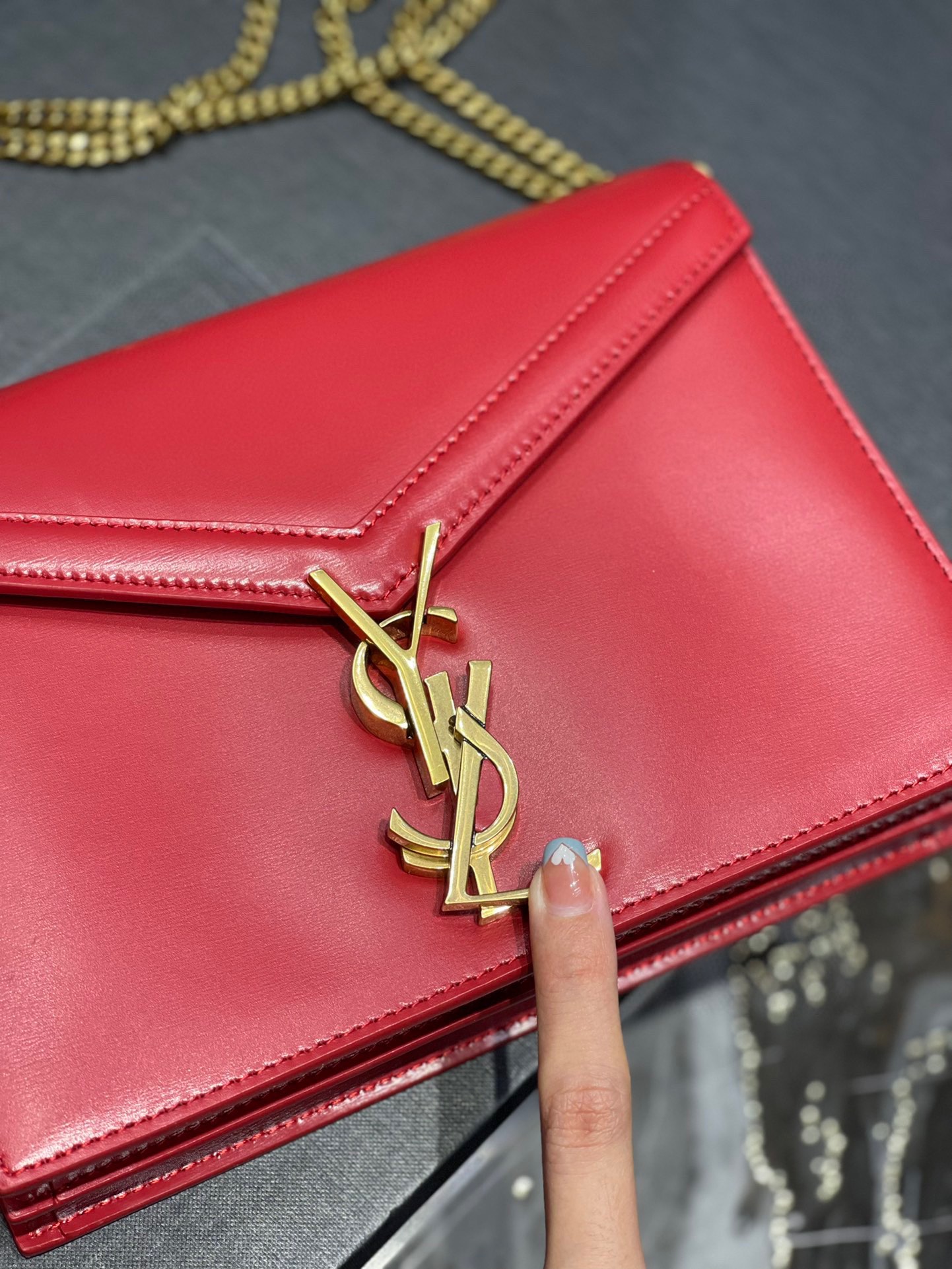 Sa1nt Lau*nt Cassandra Medium Chain Bag Black/White/Red/Green/Burgundy For Women‎ 8.6in/22cm