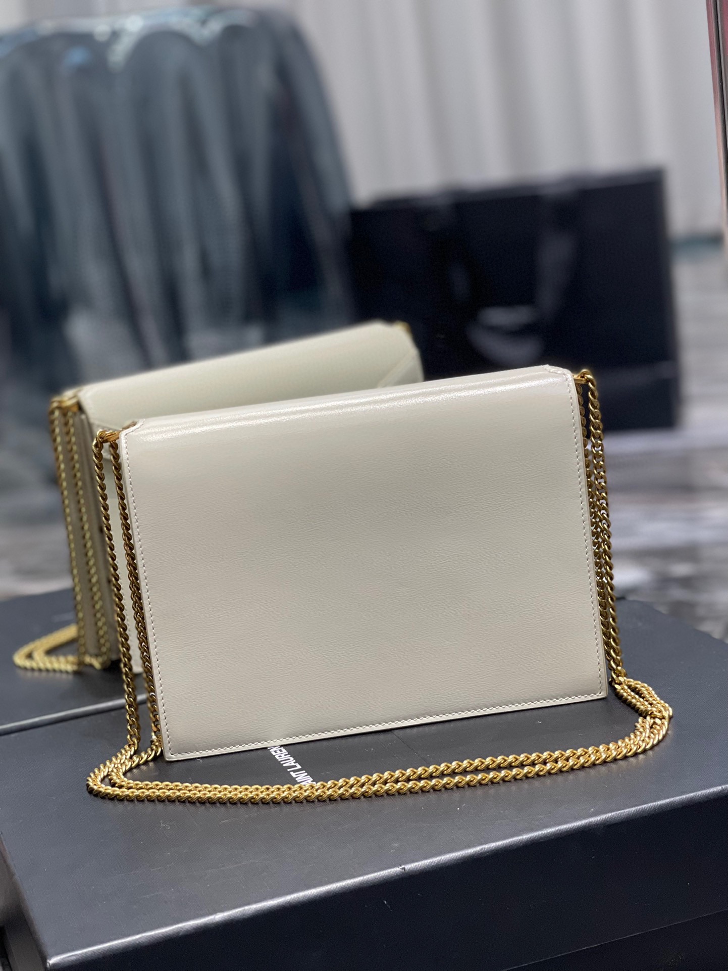 Sa1nt Lau*nt Cassandra Medium Chain Bag Black/White/Red/Green/Burgundy For Women‎ 8.6in/22cm