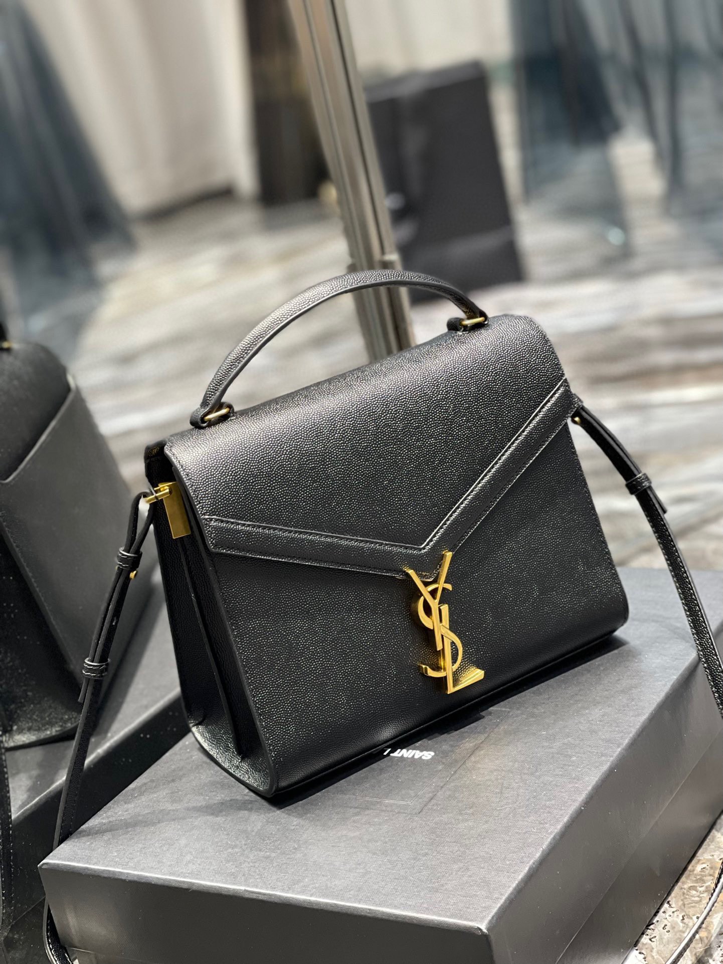 Sa1nt Lau*nt Cassandra Medium Top Handle Bag Black/Brown For Women‎ 9.6in/24.5cm 623931BOW0W1000
