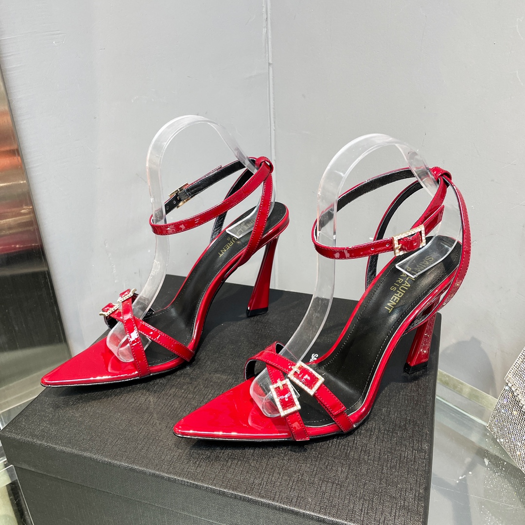 Sa1nt Lau*nt Lila Sandals In Patent Red For Women