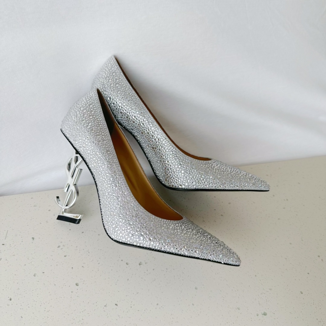 Sa1nt Lau*nt Opyum Pumps In Rhinestones Silver For Women