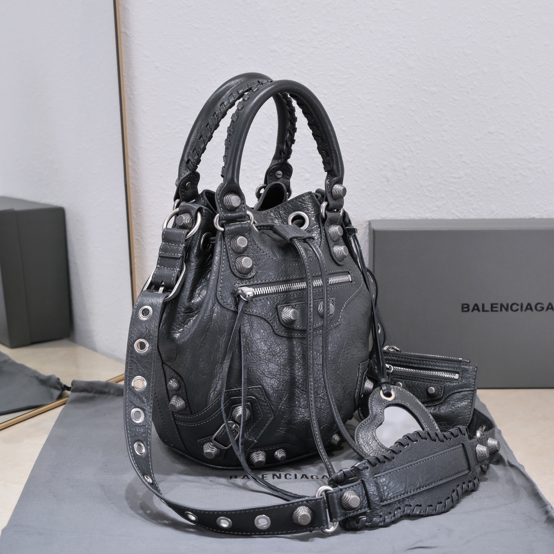 Ba1en*iaga Le Cagole Small Bucket Bag In White/Black/Purple For Women 11.8in/30 cm