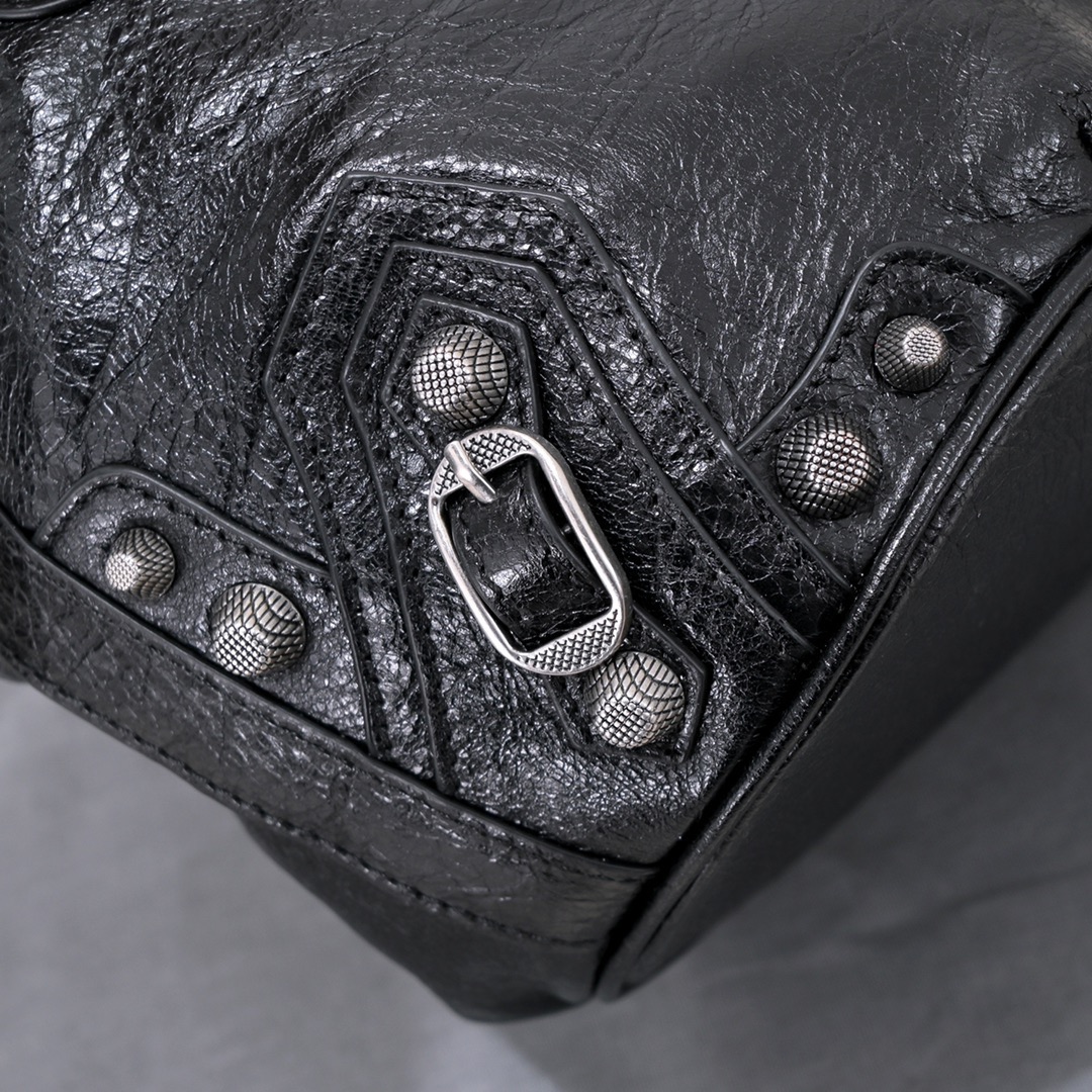 Ba1en*iaga Le Cagole Xs Bucket Bag White/Black/Light Black/Grey/Light Grey For Women 7.8in/20 cm 7024311VG9Y9104